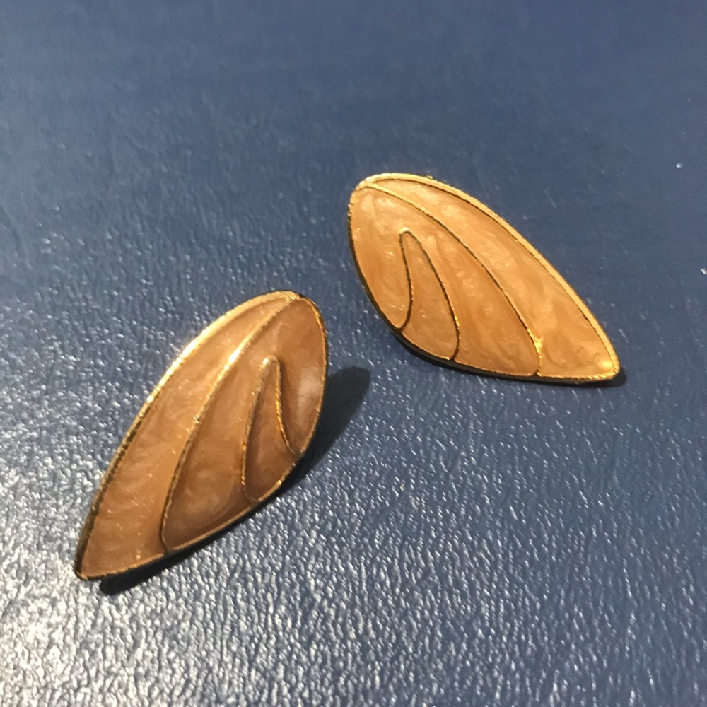 Earrings - Picture 4 of 4